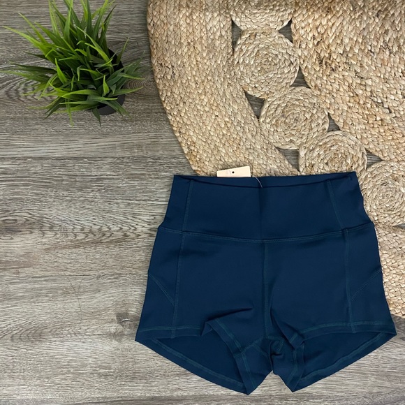 Lululemon shorts DUPES - Picture 2 of 3